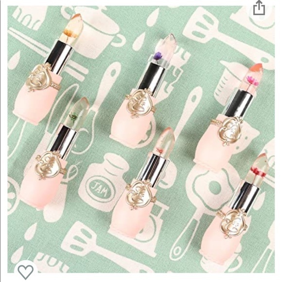 Color Changing Lipstick - Picture 3 of 5